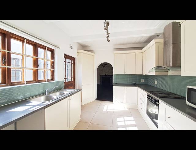 6 bed property to rent in OBSERVATORY